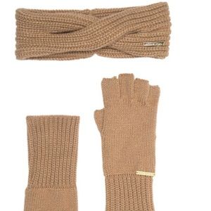 Michael Kors Ribbed fingerless gloves and twisted headband